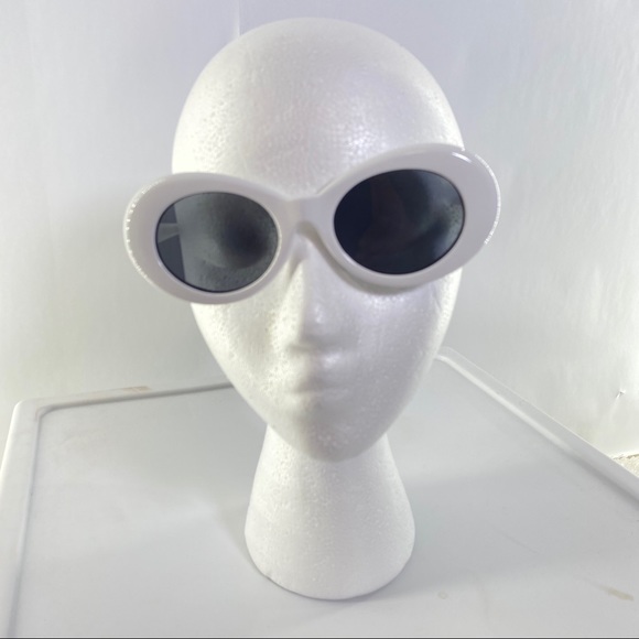 New Retro vintage white oval clout goggles with thick frame - Picture 1 of 5